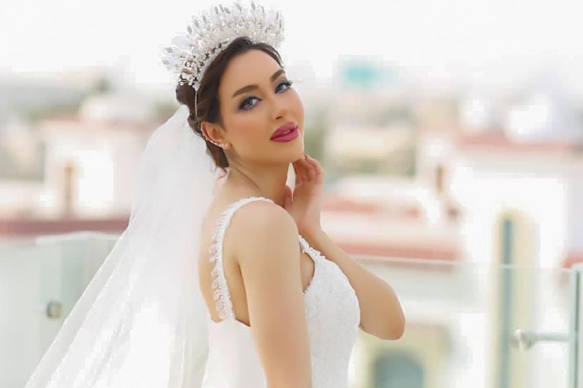 Luxury bridal makeup by Sana Kinaan, award-winning makeup artist in Dubai