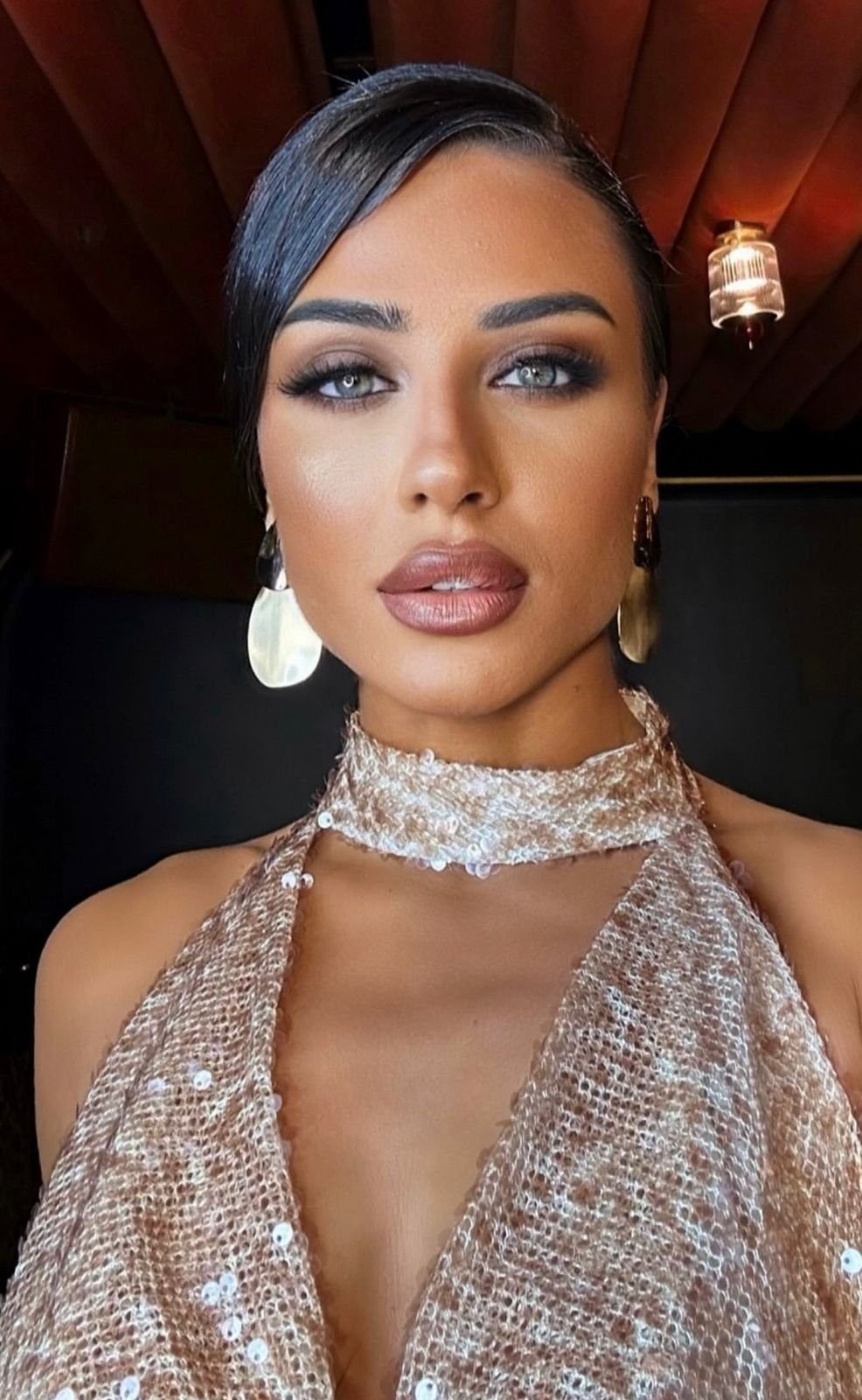 Luxury makeup artistry by Sana Kinaan in Dubai